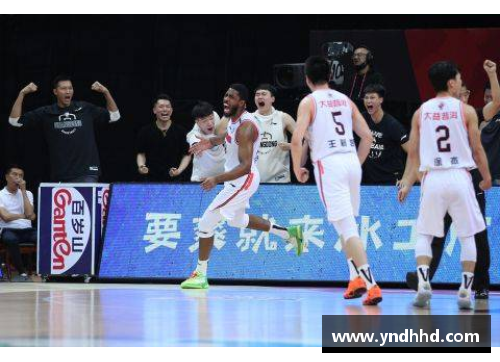 辽宁本钢主场取胜，击败广东宏远，取得连胜，排名CBA东部第一